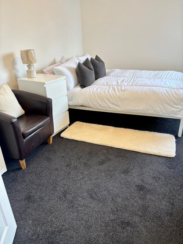 Room London Road in Sheffield