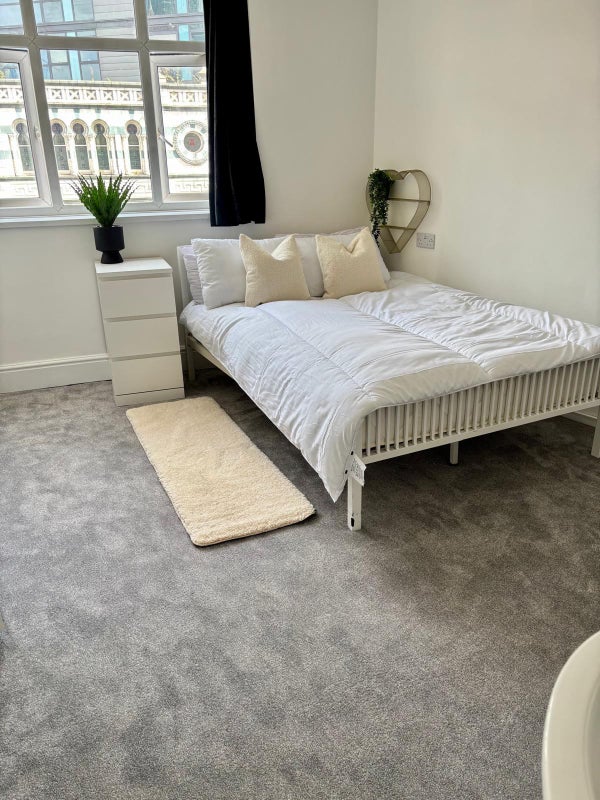 Room London Road in Sheffield
