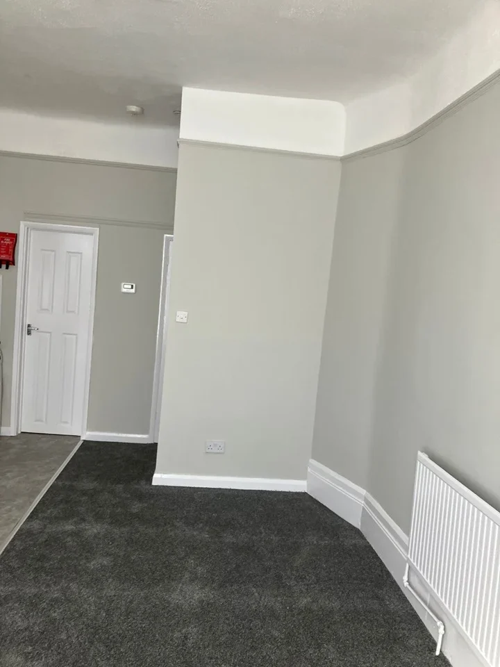 Flat Northbrook Road in Greater London