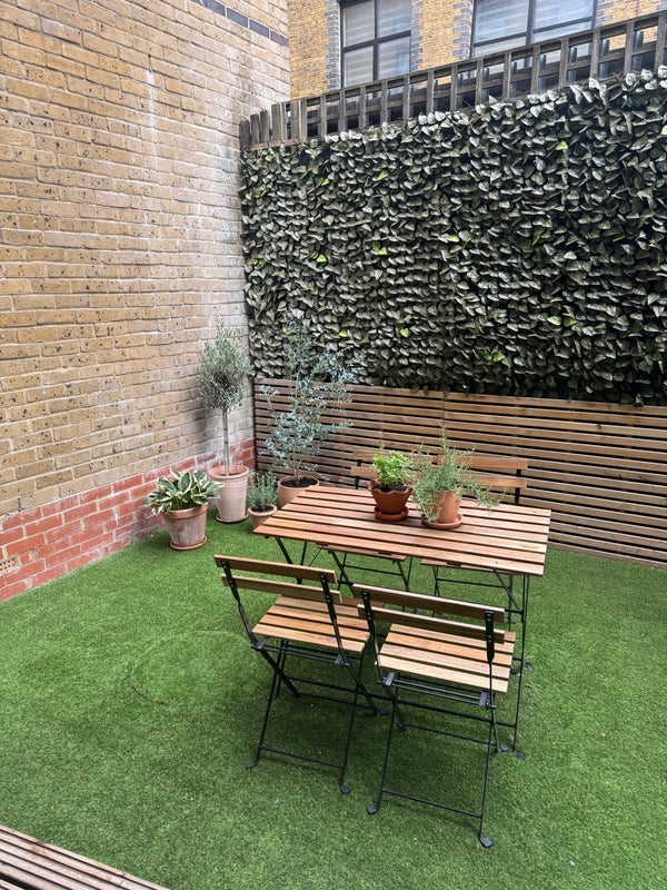 Room Shacklewell Lane in Greater London