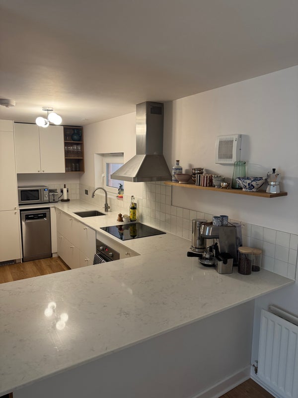 Room Shacklewell Lane in Greater London