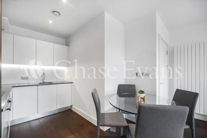 Flat Duke of Wellington Avenue in Greater London