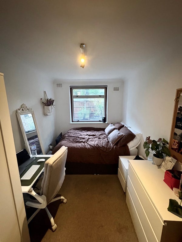 Room Alwyne Square in Greater London