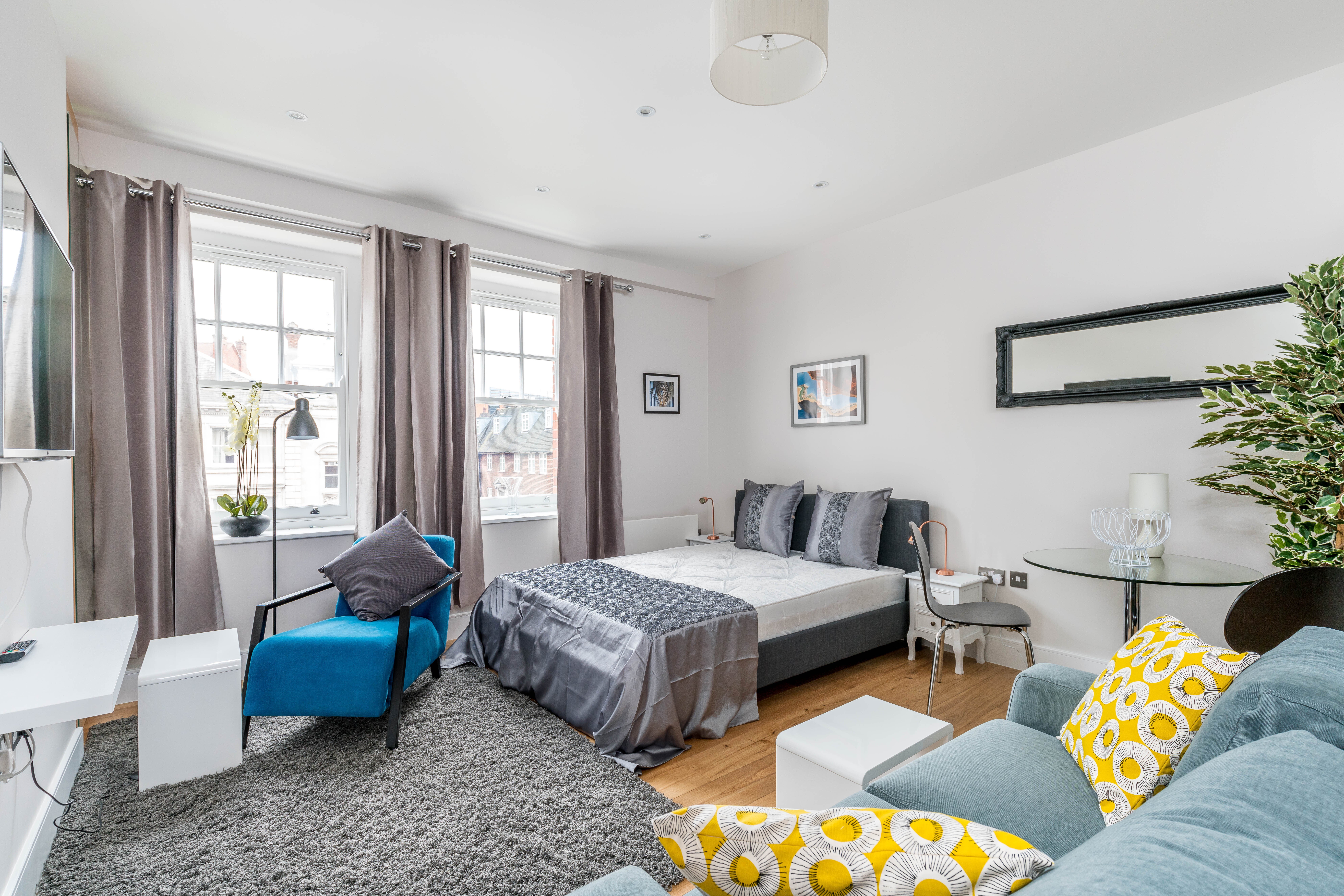 Flat Finchley Road in Greater London
