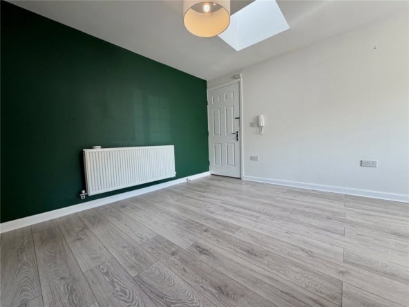 House Enstone Close in Swindon