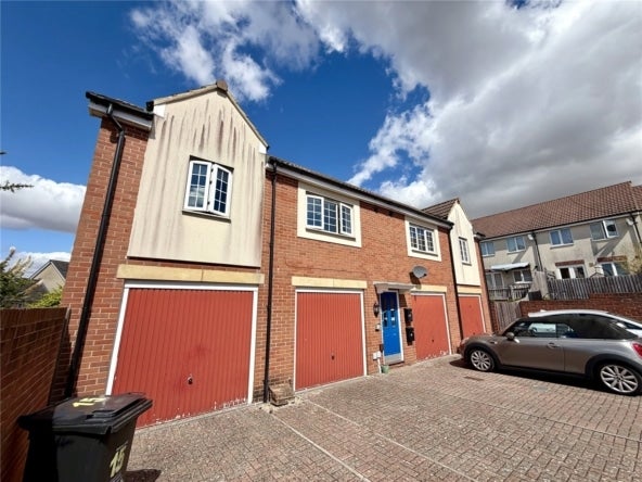 House Enstone Close in Swindon