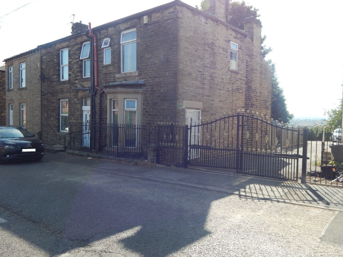 House Staincliffe Road in Kirklees