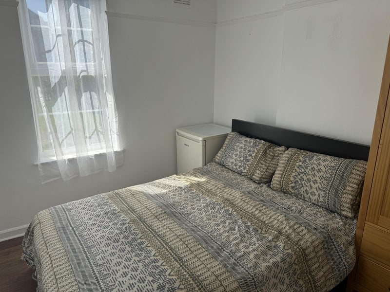 Room Dunfield Road in Greater London