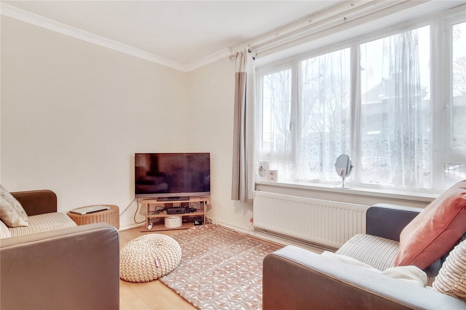 House Ashby Grove in Greater London
