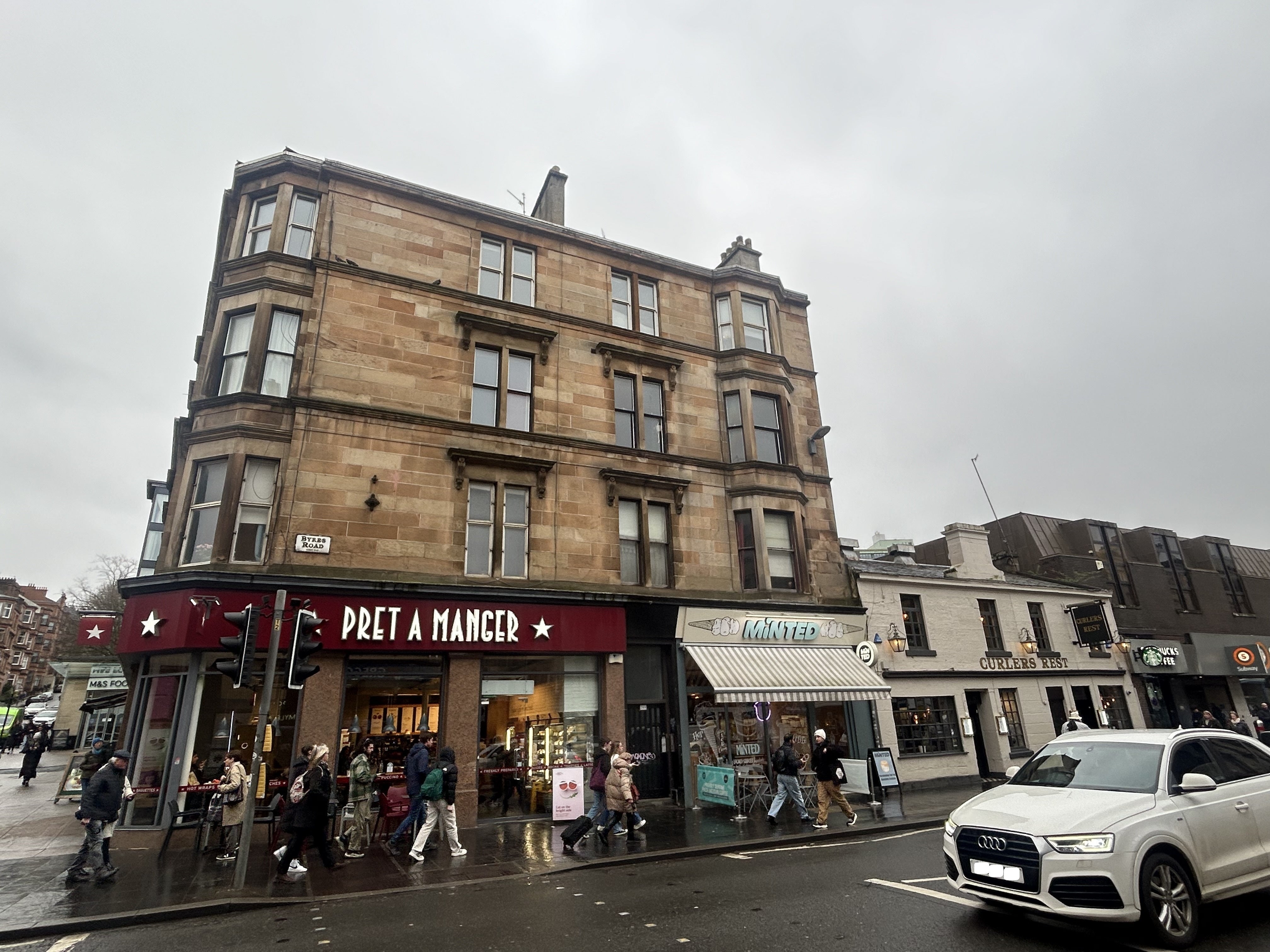 Flat Byres Road in Glasgow