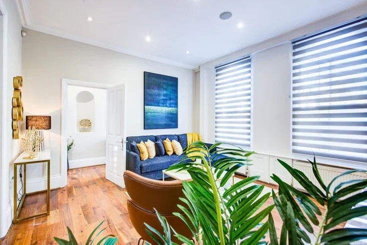Flat Battersea Park Road in Greater London