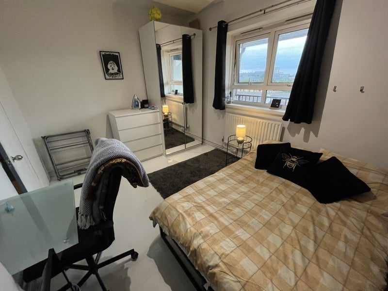 Room Tarling Street in Greater London