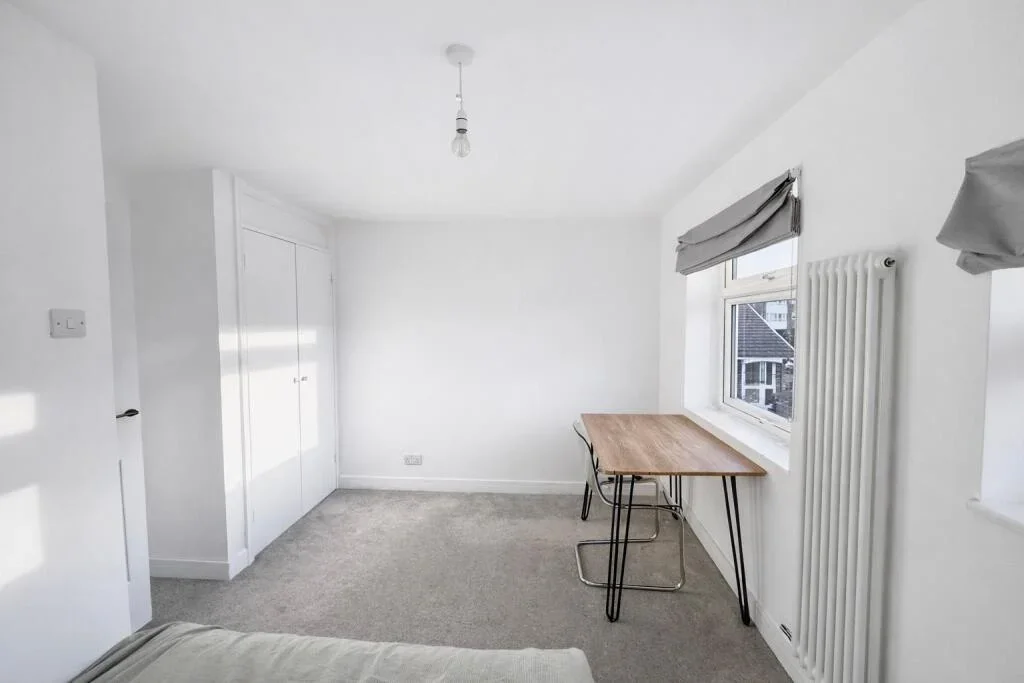 House Southwood Close in Greater London