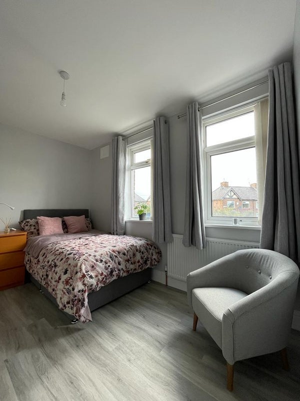 Room Kenton Lane in Newcastle upon Tyne