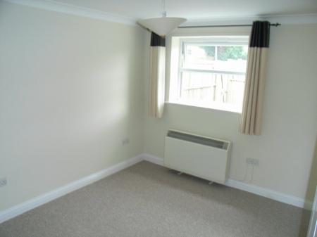 Flat Crown Lane in Ludgershall