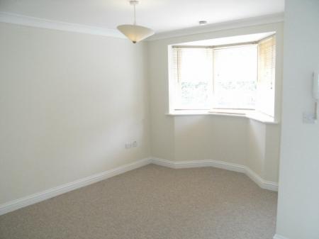 Flat Crown Lane in Ludgershall