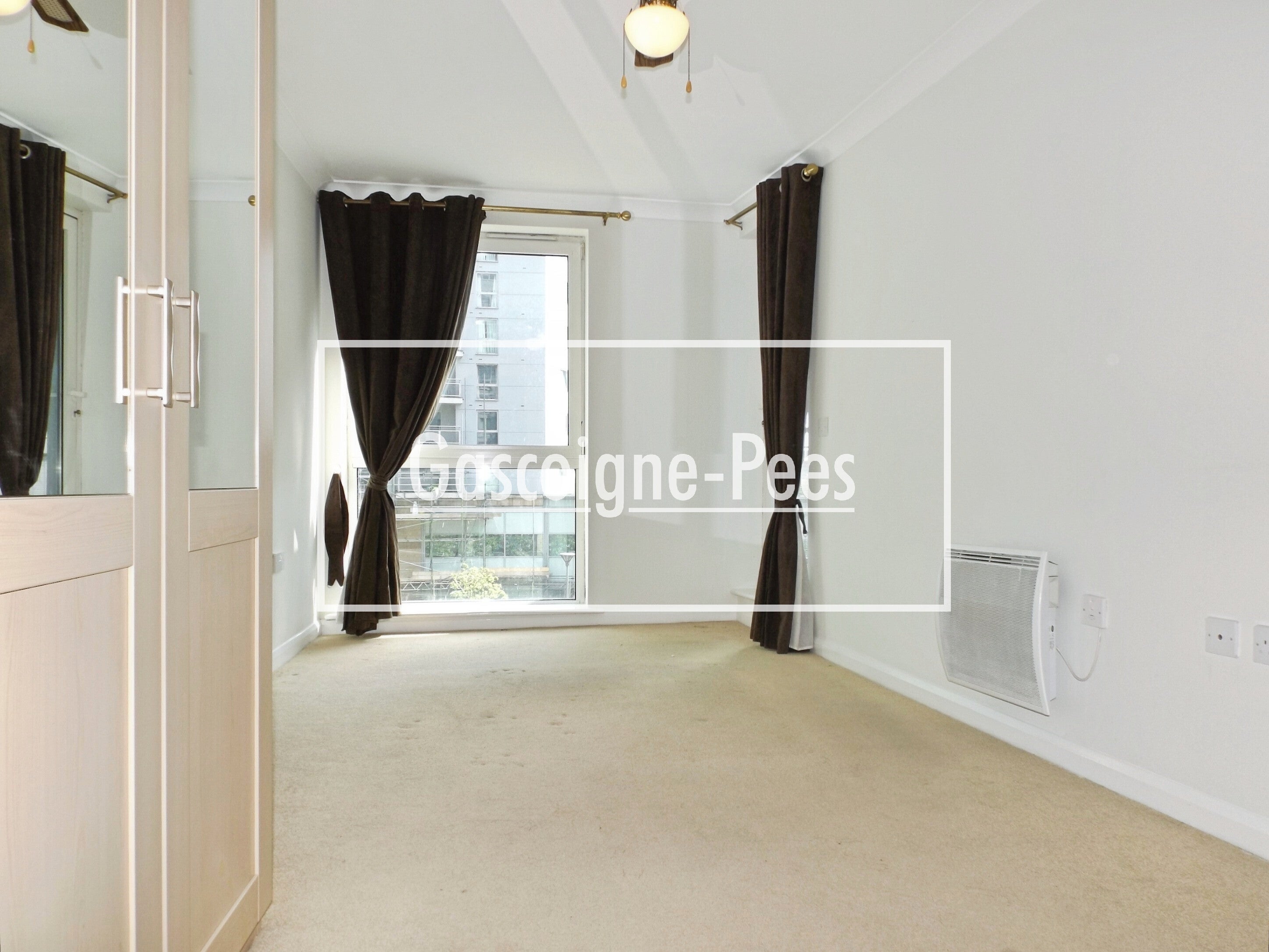 Flat Chapel Hill in Basingstoke and Deane