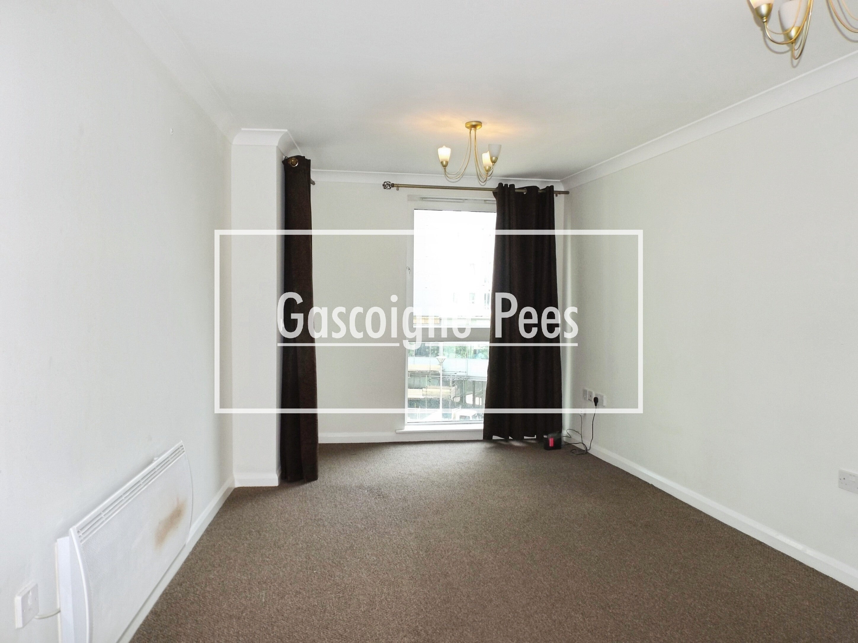 Flat Chapel Hill in Basingstoke and Deane