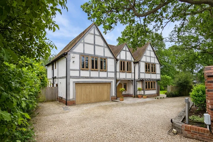 House Trumps Green Road in Borough of Runnymede