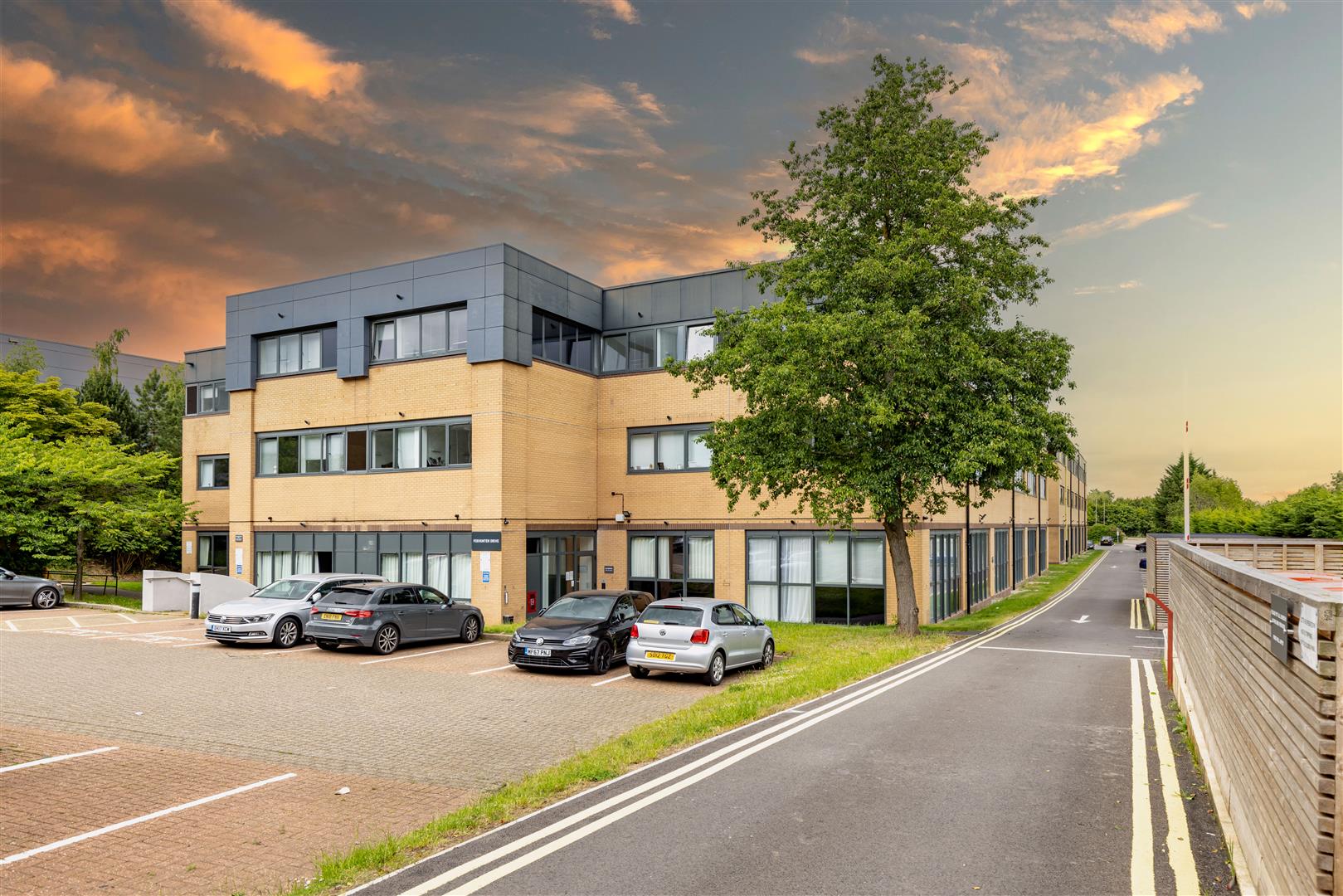 Flat Capital Drive in Milton Keynes