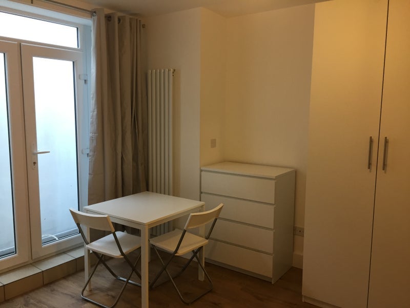 Flat New King's Road in Greater London