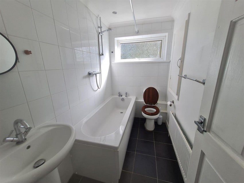 House Cooper Close in Rushcliffe