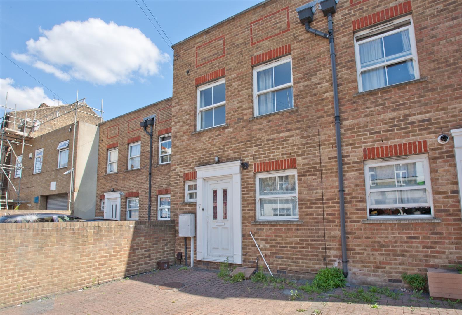 Room Friary Road in Greater London