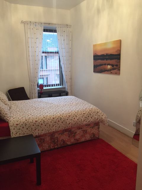 Room Braeside Street in Glasgow