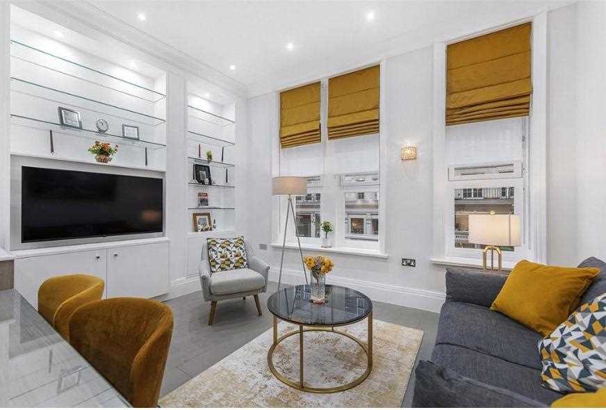 Flat Berkeley Street in City of Westminster