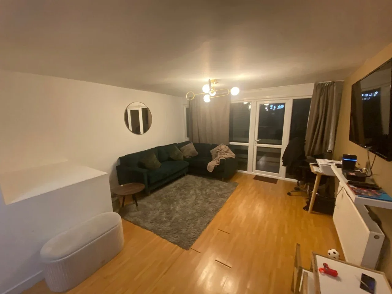 House Dunster Crescent in Greater London