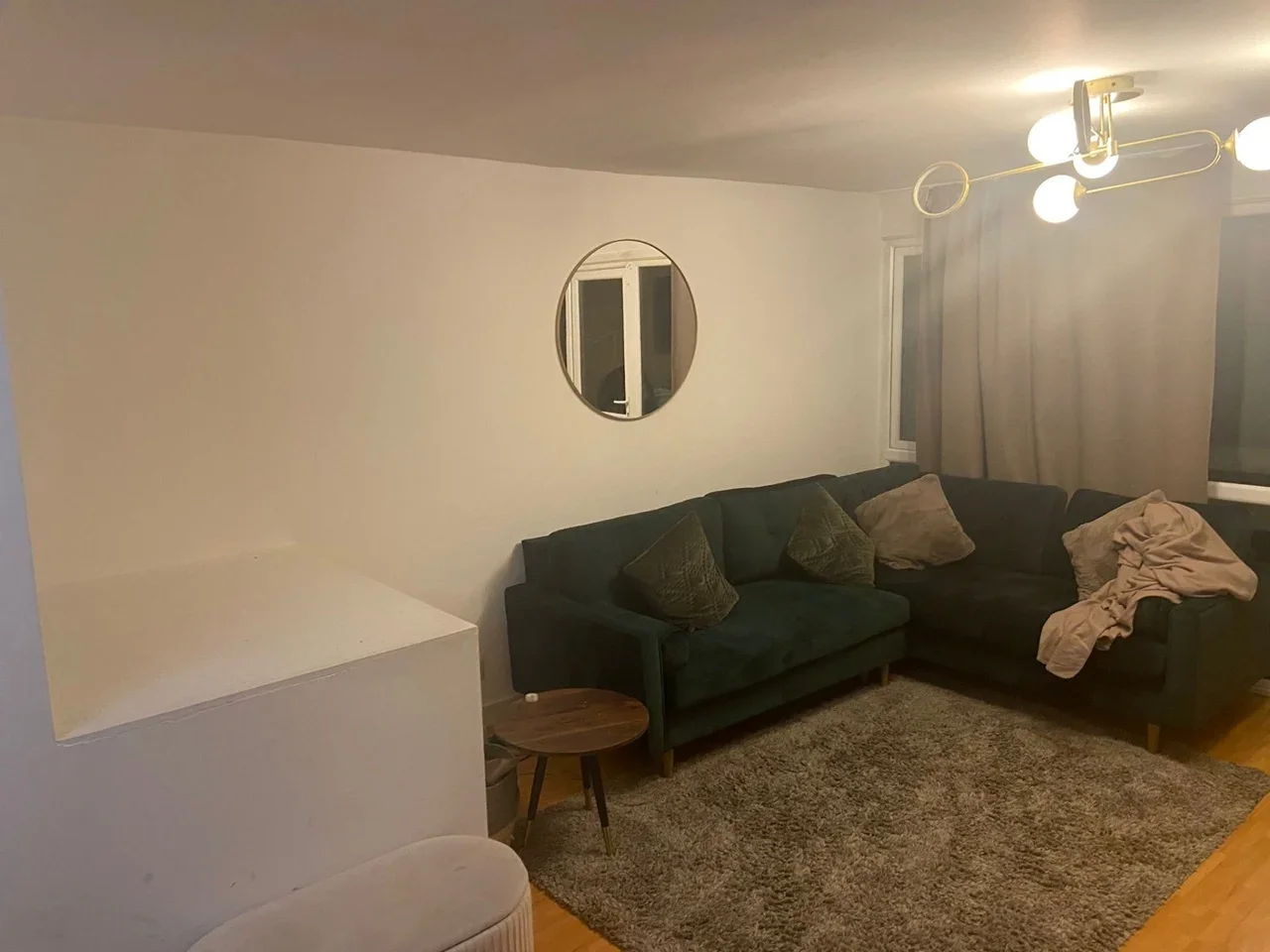 House Dunster Crescent in Greater London