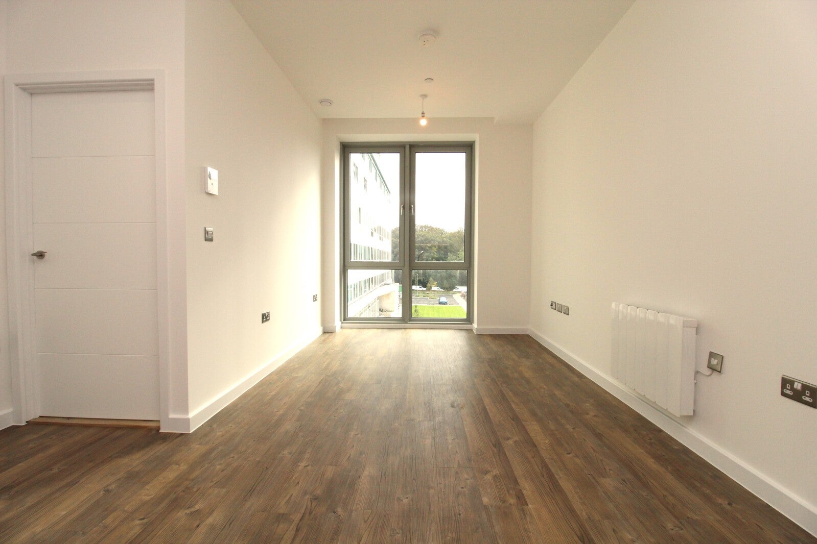Flat Clive Road in Brentwood