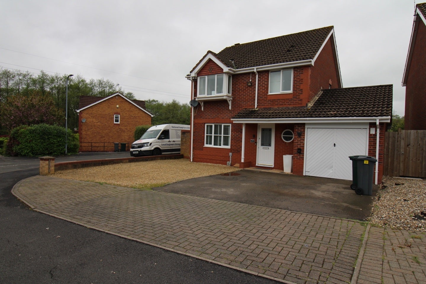 House Hollington Drive in Cardiff