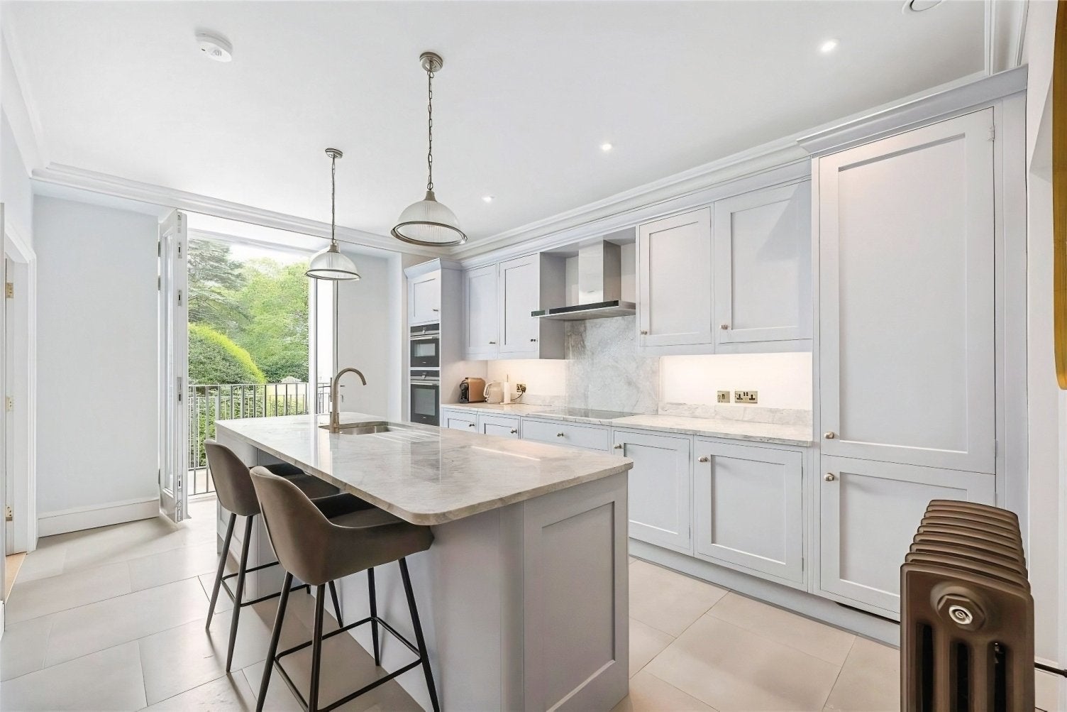 Flat Lynsted Close in Greater London