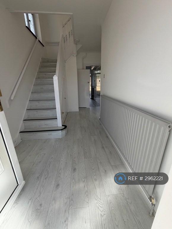 House Willow Walk in Greater London