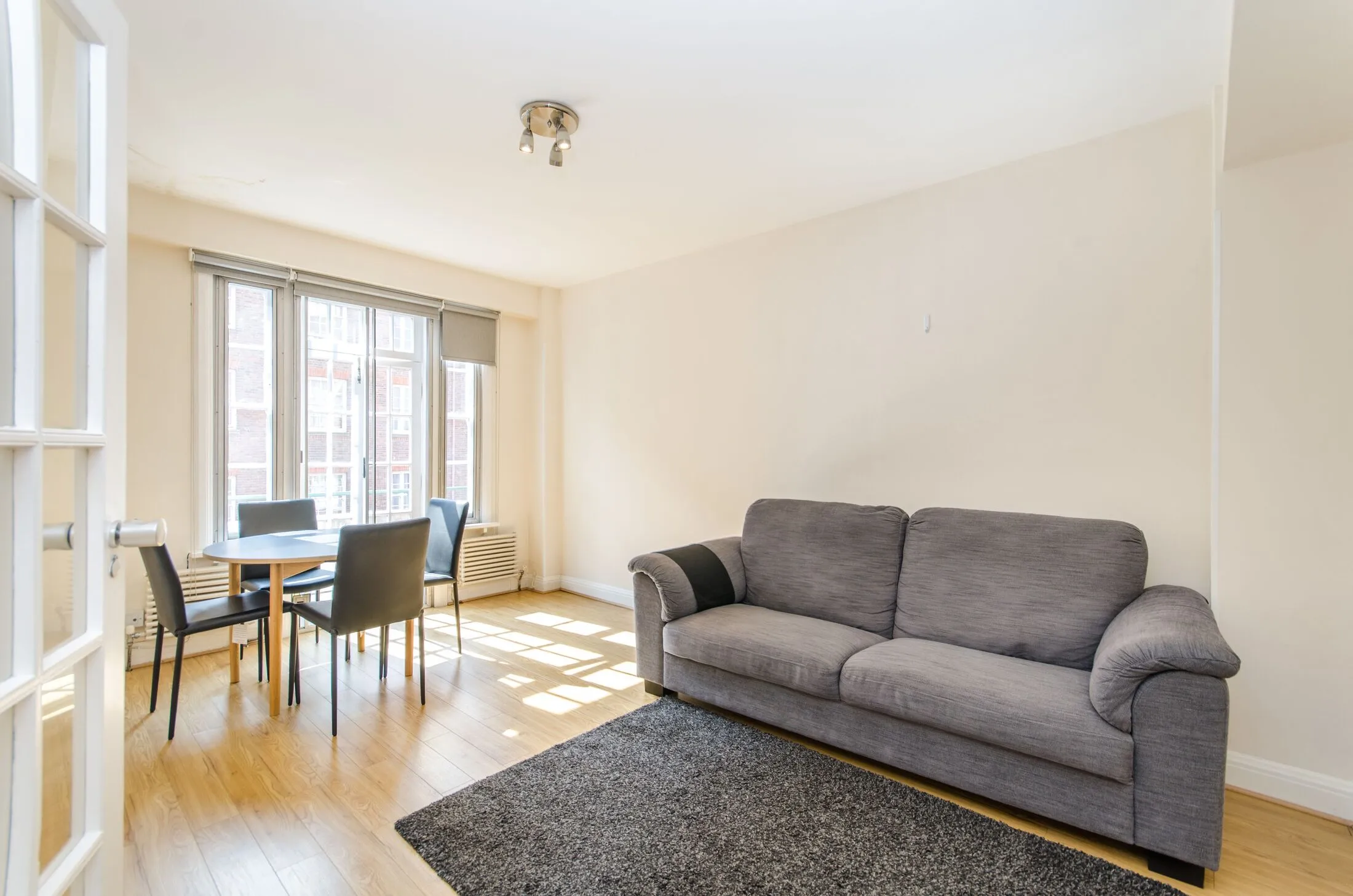 Flat Finchley Place in City of Westminster