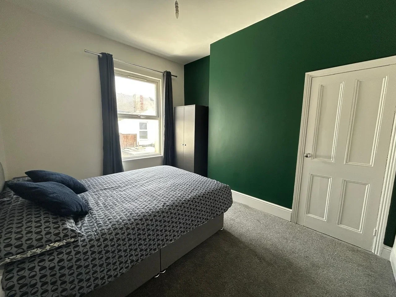 Room Walliker Street in Hull