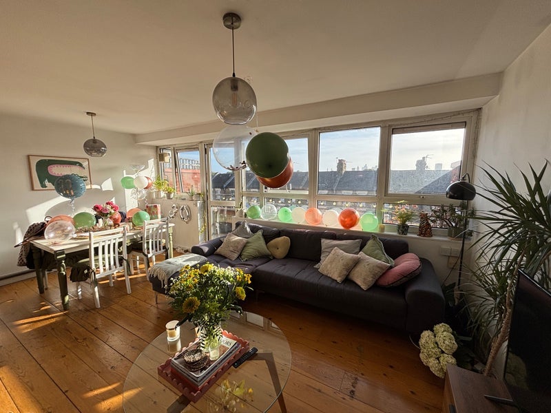 Room Shuttleworth Road in Greater London
