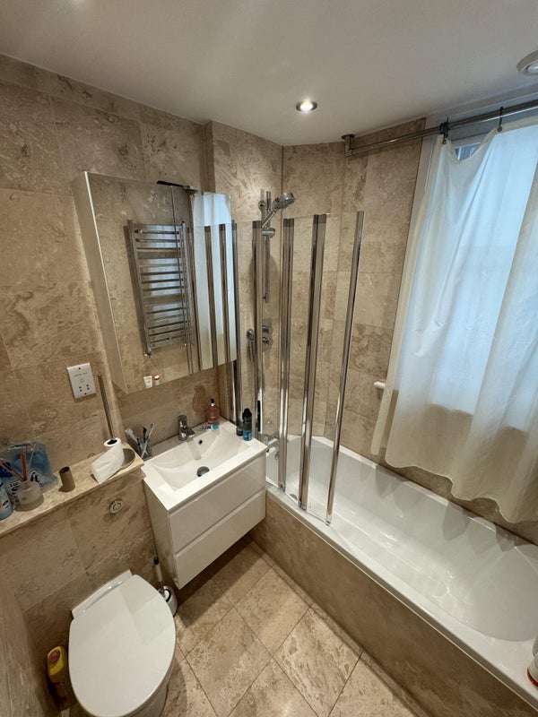 Room Queen's Club Gardens in Greater London