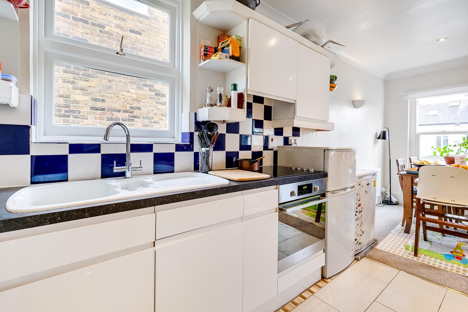 Flat Arlington Gardens in Greater London