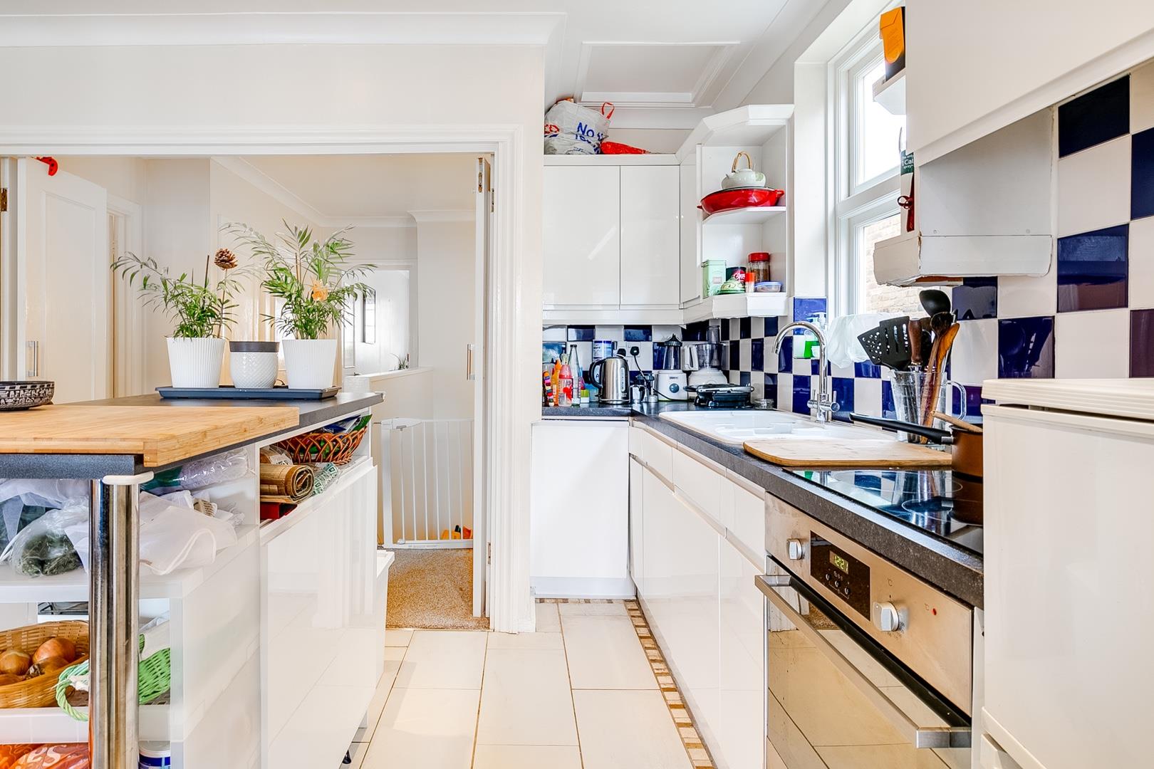 Flat Arlington Gardens in Greater London