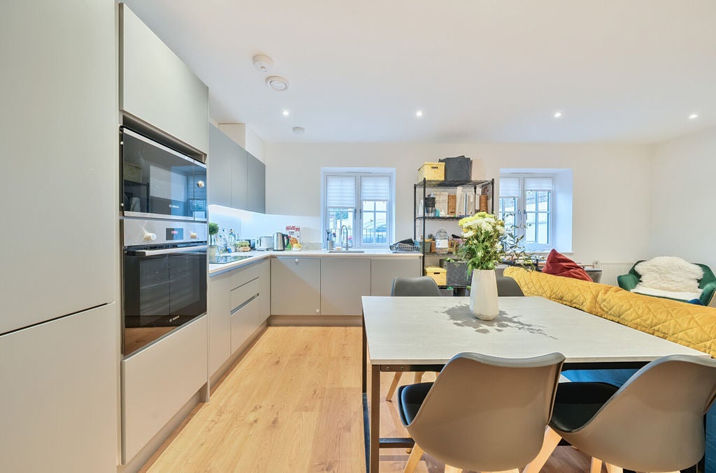 Flat Selcroft Road in Greater London
