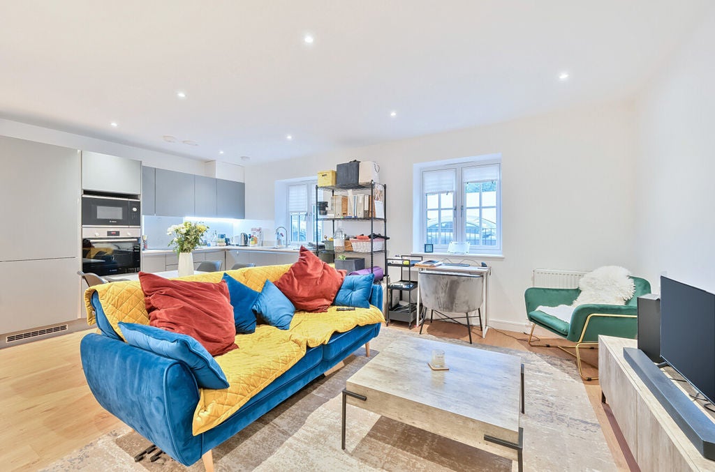 Flat Selcroft Road in Greater London
