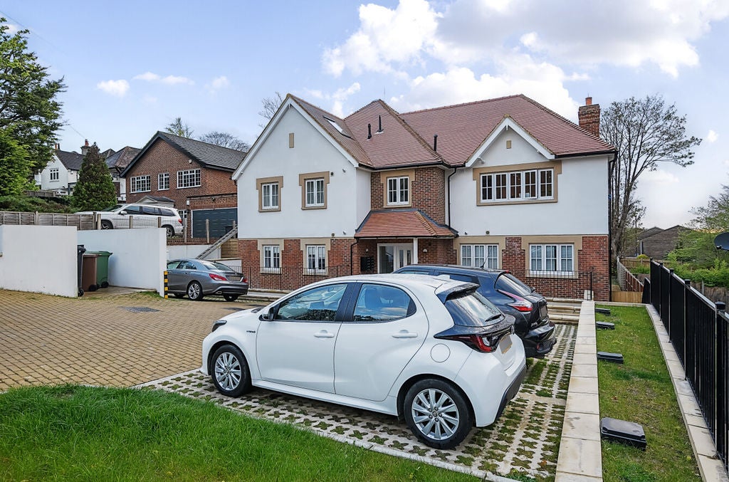 Flat Selcroft Road in Greater London