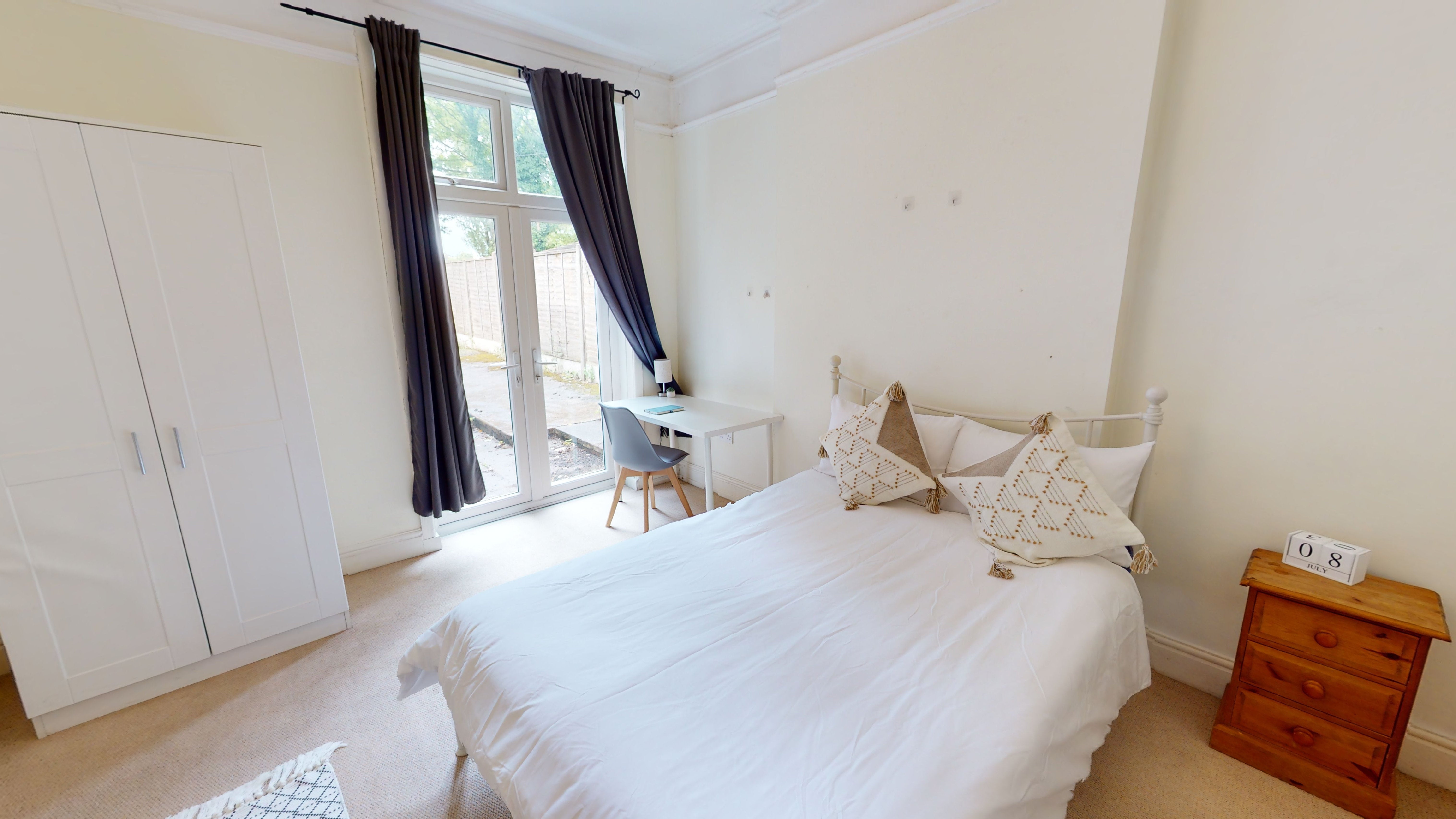 Room Gillott Road in Birmingham