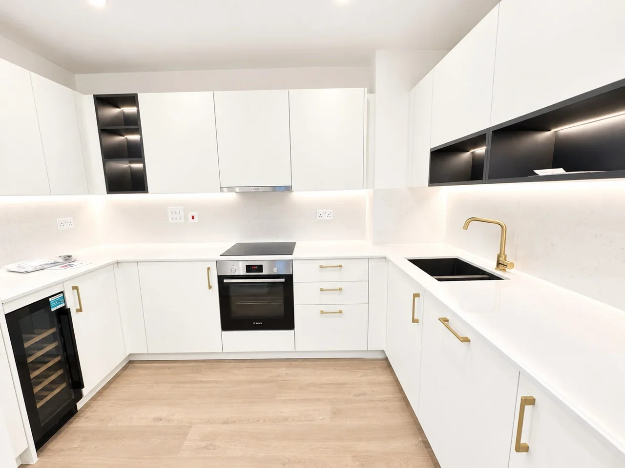 Flat Clarence Passage in Greater London
