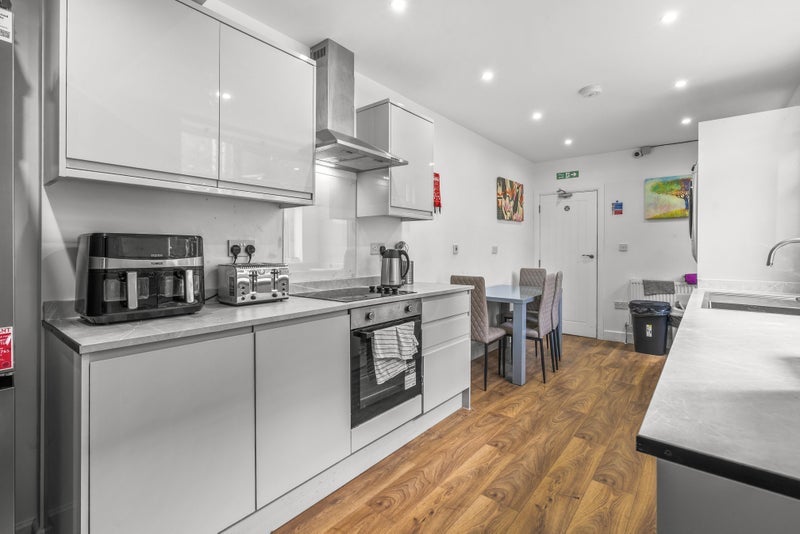 Room Waterloo Road in Sandwell