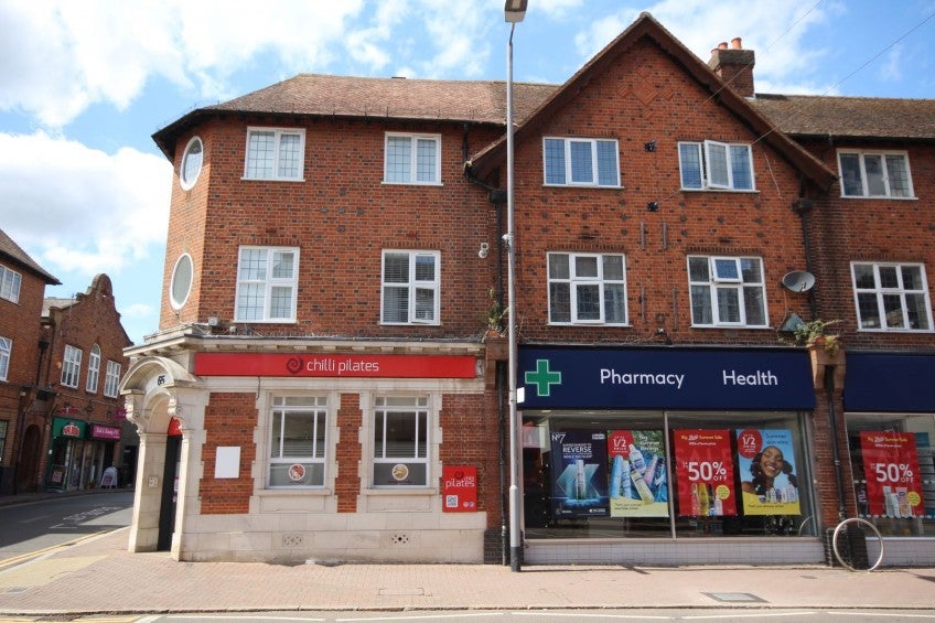 Flat Packhorse Road in Gerrards Cross