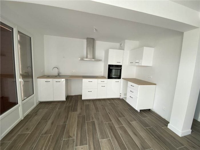 House Rue Joachim du Bellay in Poitiers