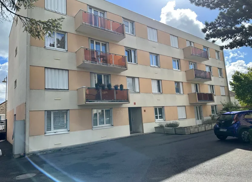 Flat Rue Victor Hugo in Saint-Prix